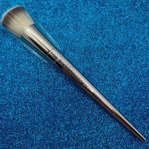 NEW FARAH Flat Foundation Brush 615F